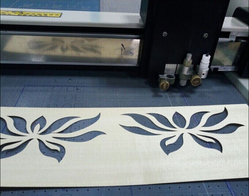 China Thin Ply Wood Veneer Sheet Pattern Knife CNC Cutting Machine / Table supplier