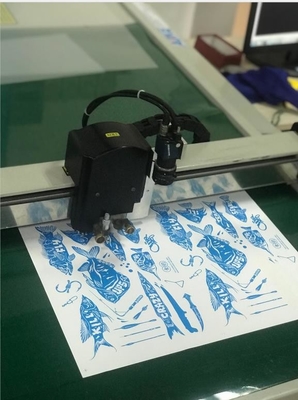 China Sticker Decal Kiss Cut Plotter Half Cut Flatbed Cutting Machine supplier