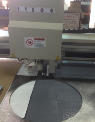 China Cutting Rubber Gaskets with CNC Oscillating Tangential Knife Cutter supplier