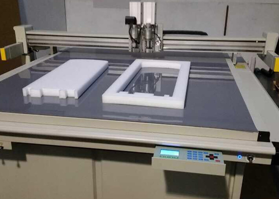 China PVC Expansion Sheet Foam Cutting Machine Digital Flat Bed Cutter supplier