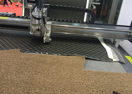 China Schneider Motor Digital Mat Cutting Equipment For Car Seat Cover Upholstery supplier