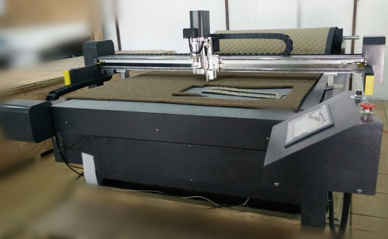 China CNC Cutter PVC Mat Cutting Machine for Moto Floor Mat Production supplier