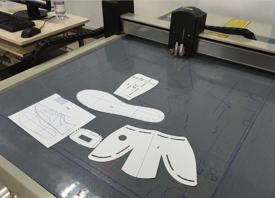 China Garment Apparel Shoe Paper Pattern Cutter Plotter CNC Knife Table supplier