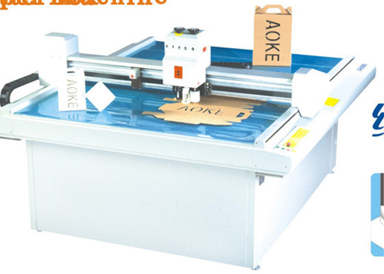 China Computerized NC Paper Board Cutting Machine Small Batch Of Production Cutter Plotter supplier