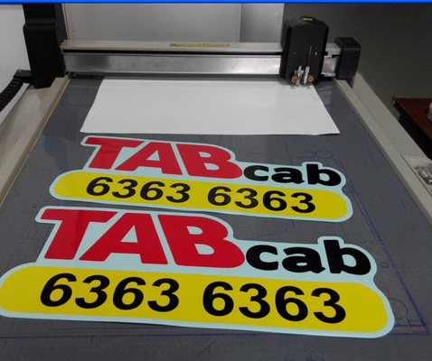 China Flatbed Car &amp; Truck Graphics Printing Finishing Sticker Cutting Plotter supplier
