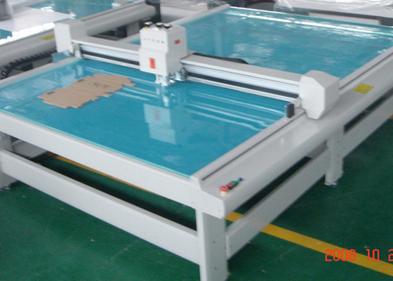 China Cabinet Proof Flatbed Cutting Machine , Sample Making Computerized Cutting Machine supplier