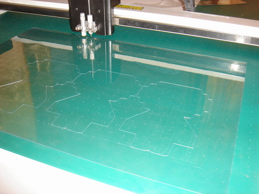 China Flatbed PVC Polypropylene Stationery Pattern Knife CAD Cutting Machine supplier